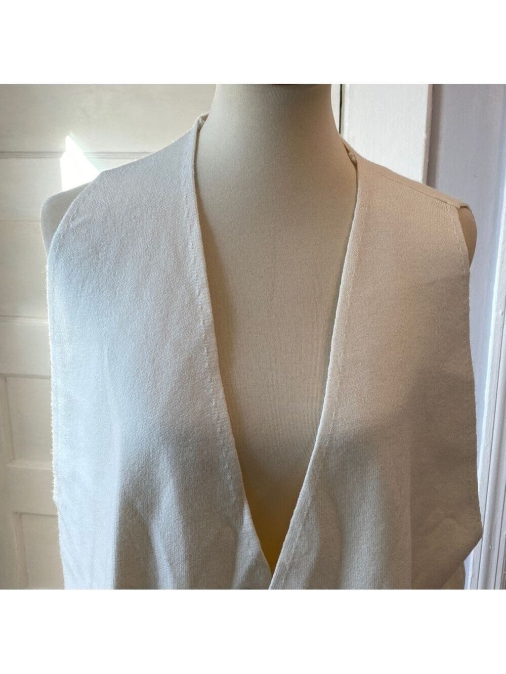 NWT Zara Cream Snap Front Vest, Size XS-S - Picture 10 of 16
